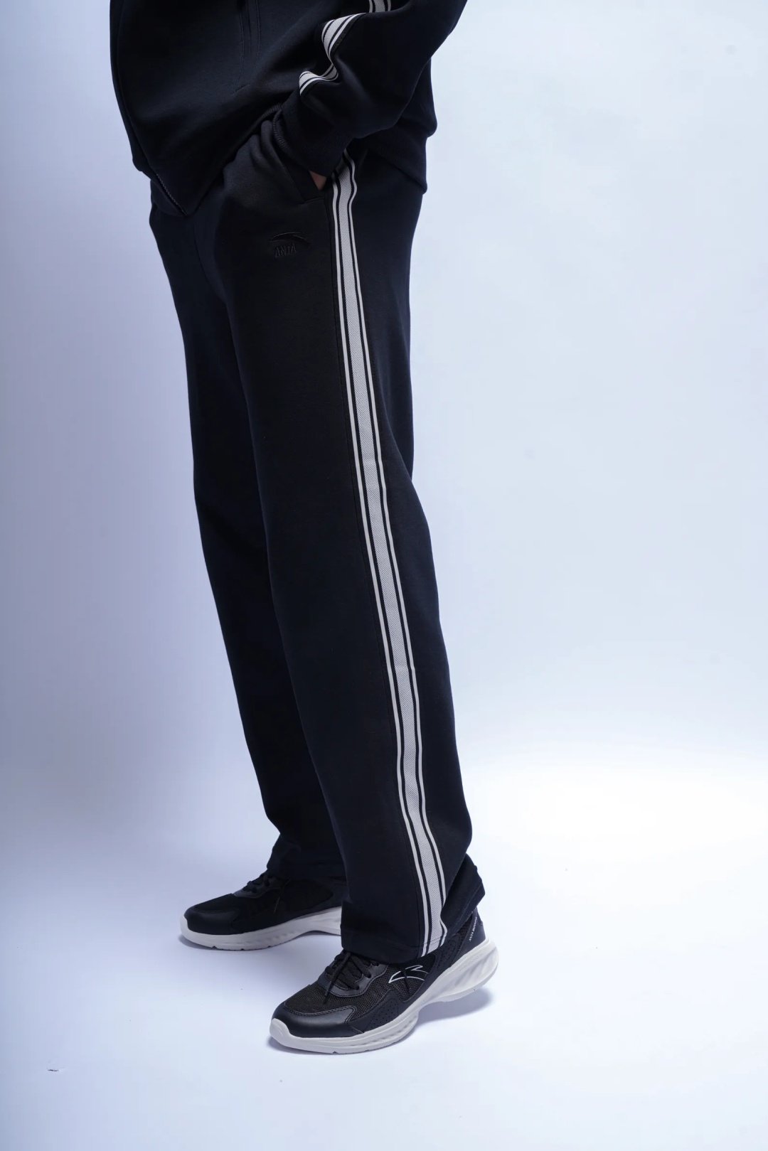 Спортивные брюки Anta 852538309-1 черные XXXXL 58-60 купить,NaN