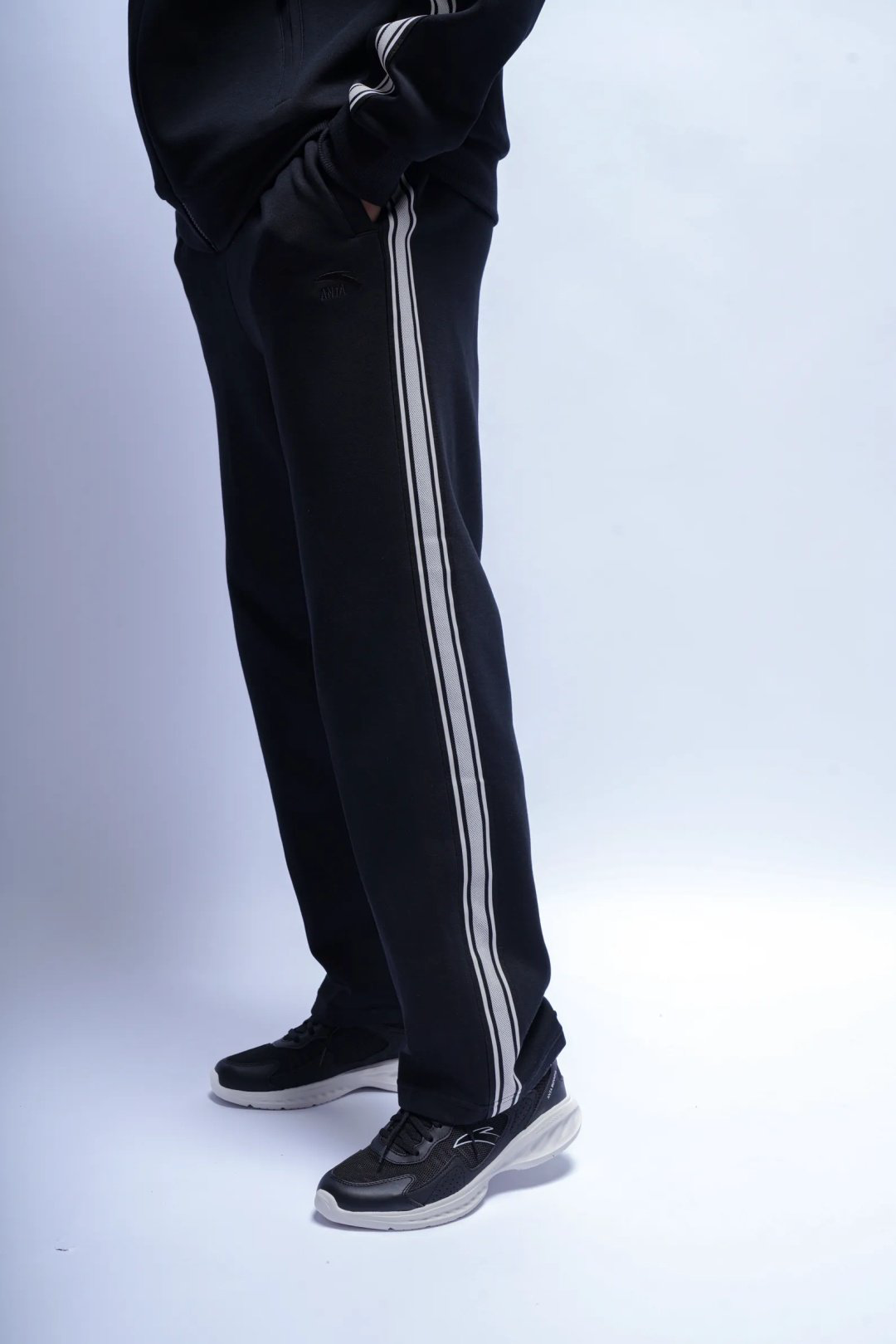 Спортивные брюки Anta 852538309-1 черные XXXXL 58-60 купить,NaN