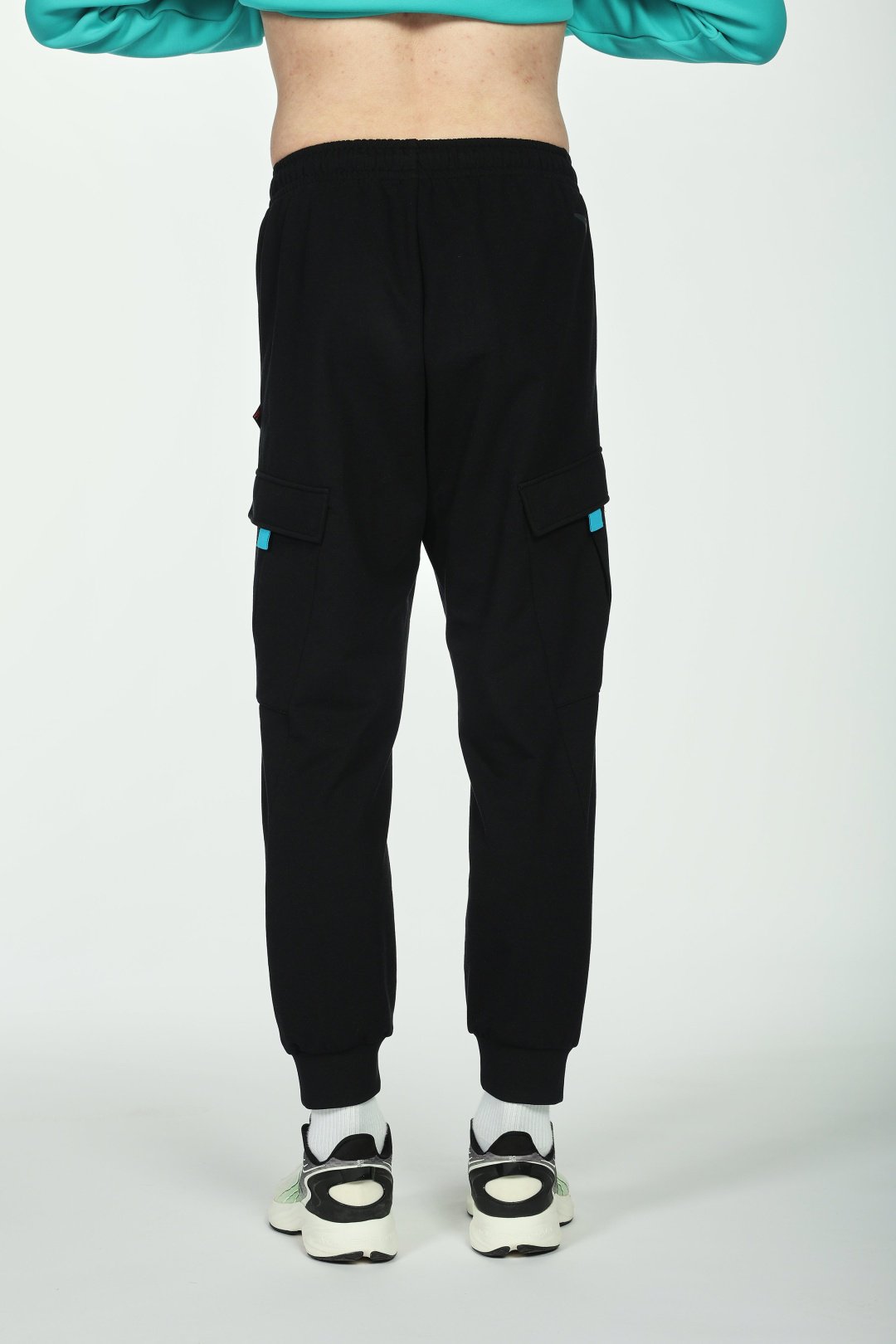 Спортивные брюки Anta 852431343-2 черные M 48-50