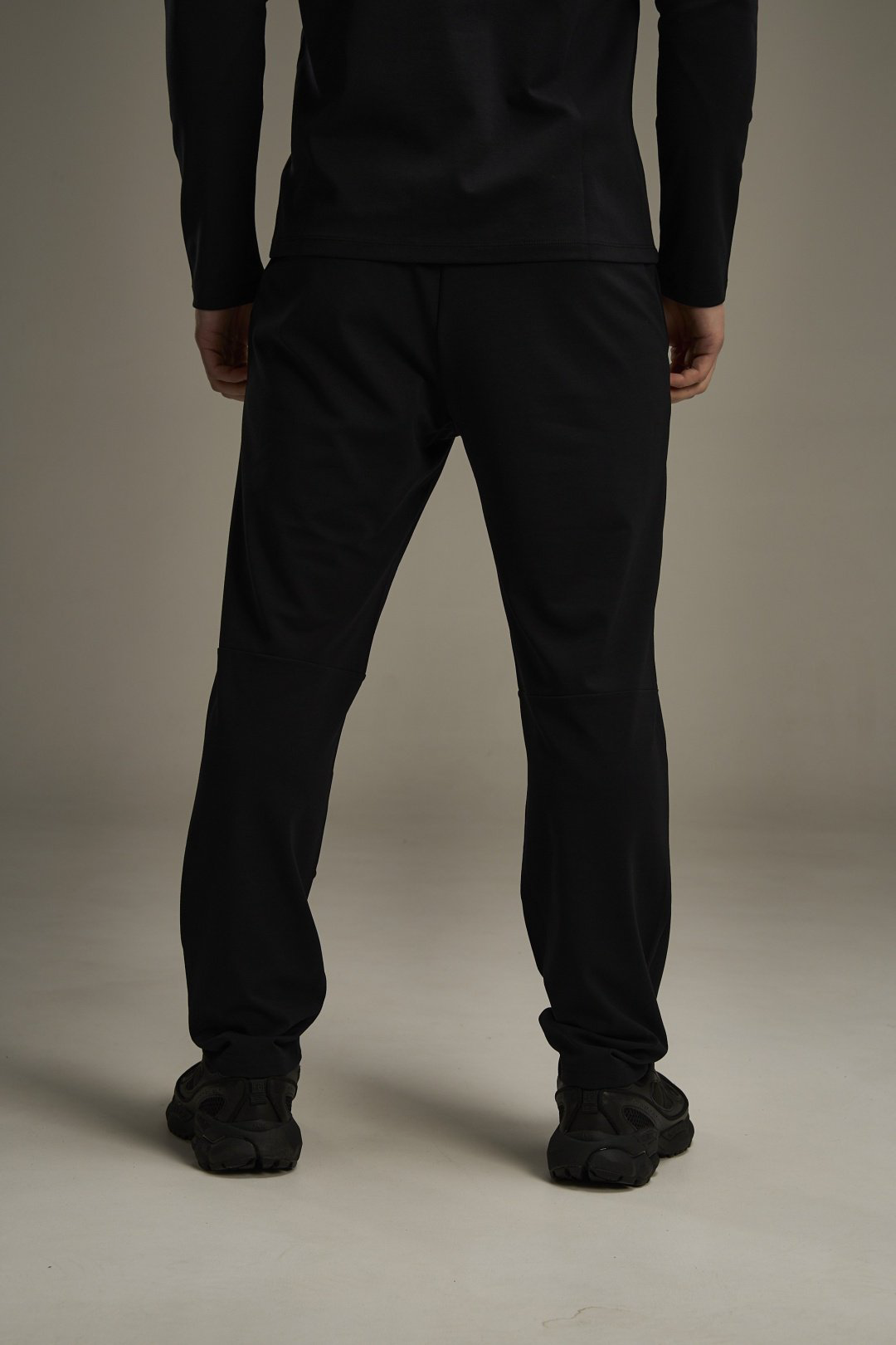 Спортивные брюки Anta 852527304-2 черные XXL 54-56 купить,NaN
