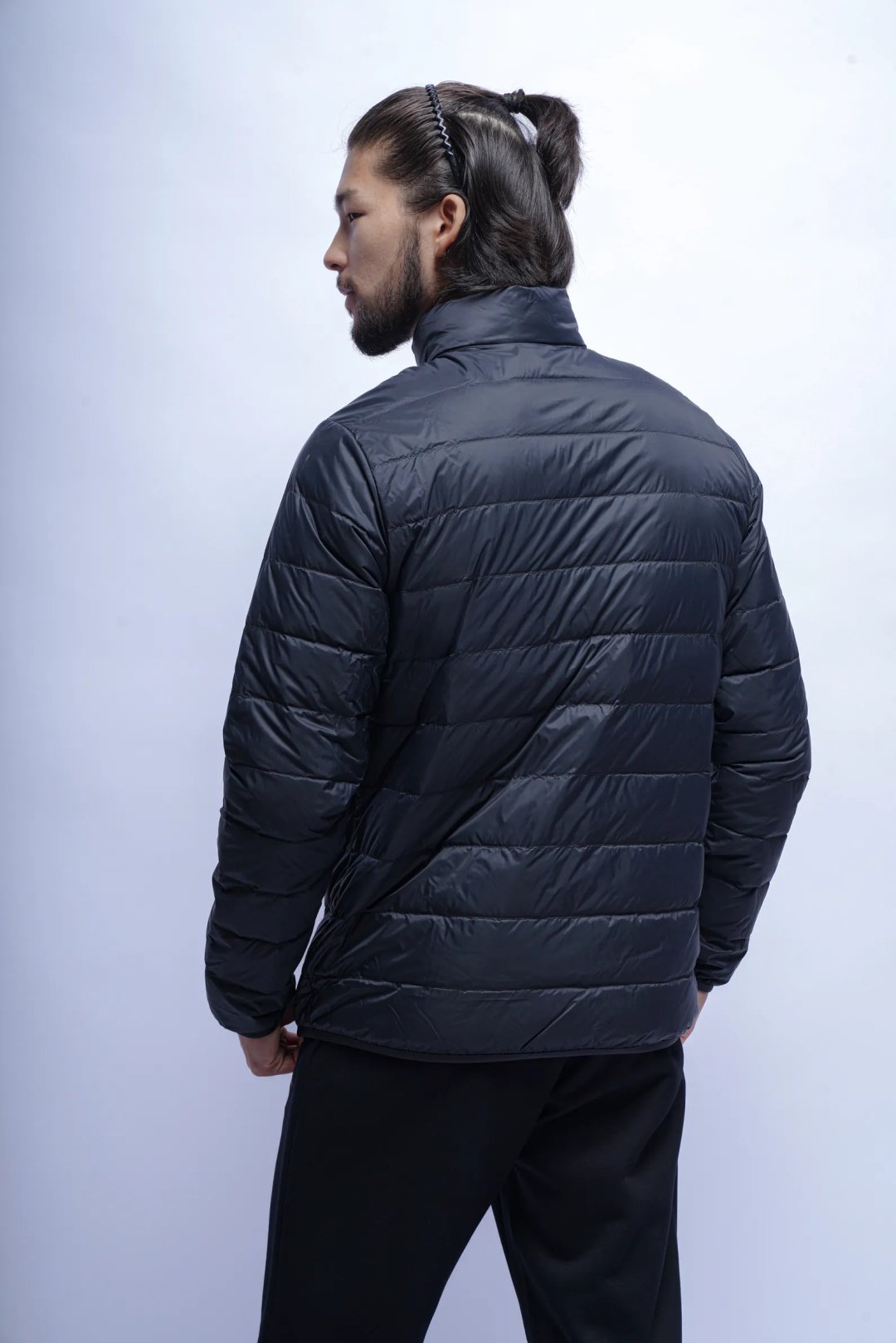 Демисезонная куртка Anta 852547916-6 черные XXXXL 58-60 купить,NaN