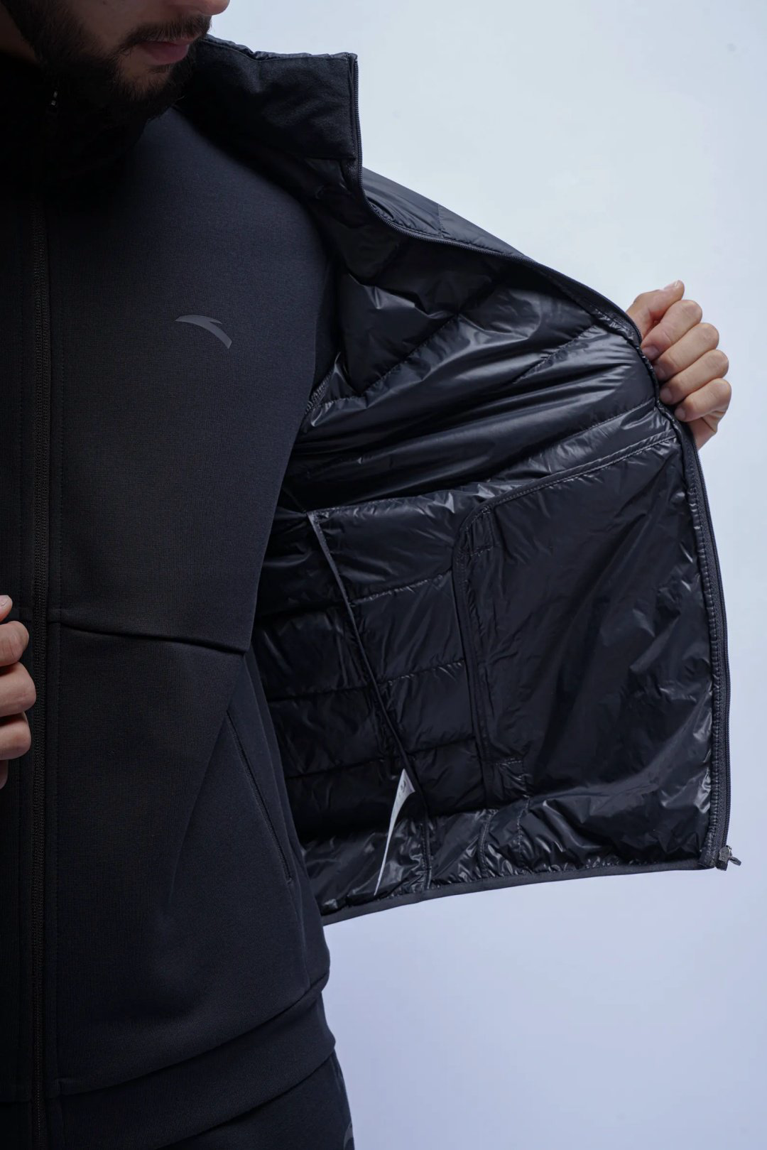 Демисезонная куртка Anta 852547916-6 черные XXXXL 58-60 купить,NaN