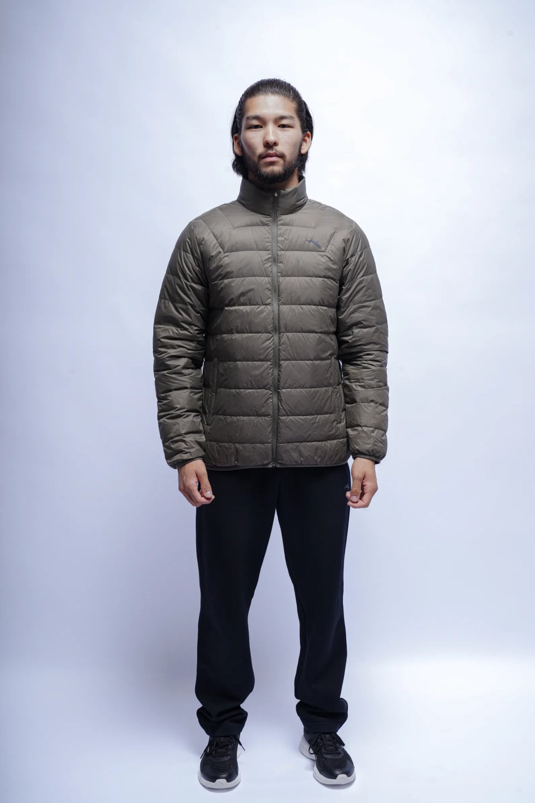 Демисезонная куртка Anta 852547916-4 зеленые XL 52-54