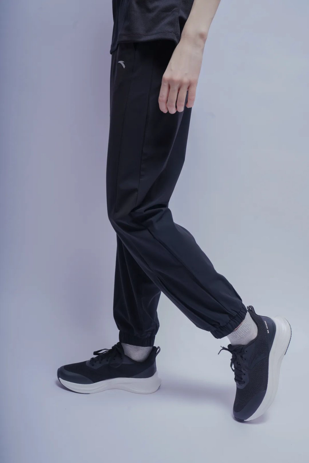 Спортивные брюки Anta 862527335-1 черные XXL 52-54 купить,19590