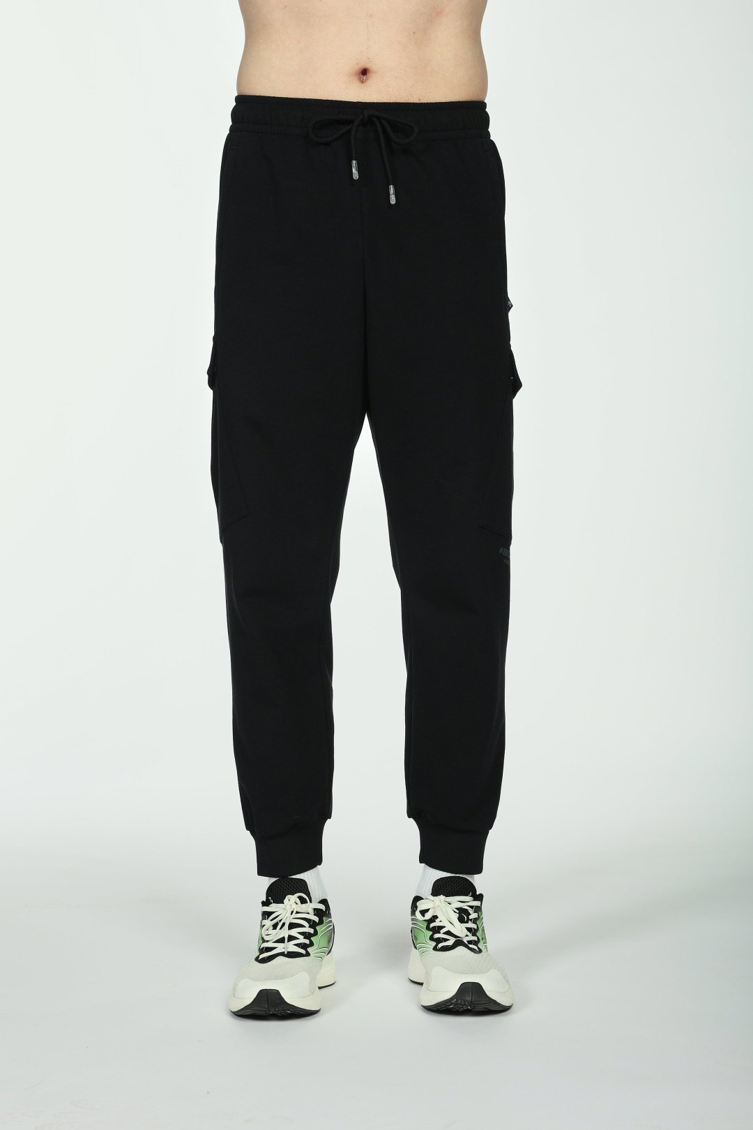 Спортивные брюки Anta 852431343-2 черные XXXL 56-58 купить,NaN