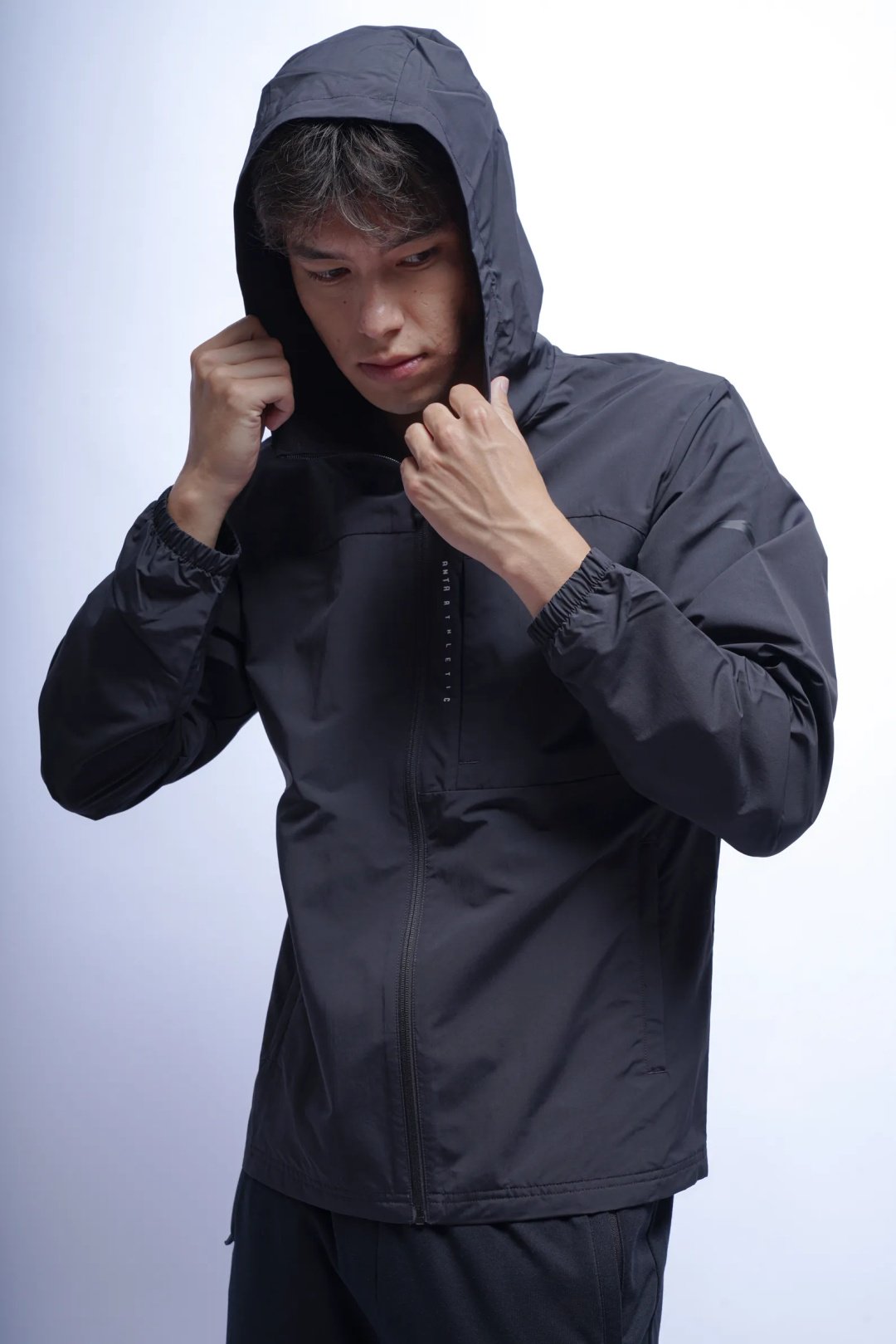 Ветровка Anta 852547612-3 черные XXXXL 58-60 купить,NaN