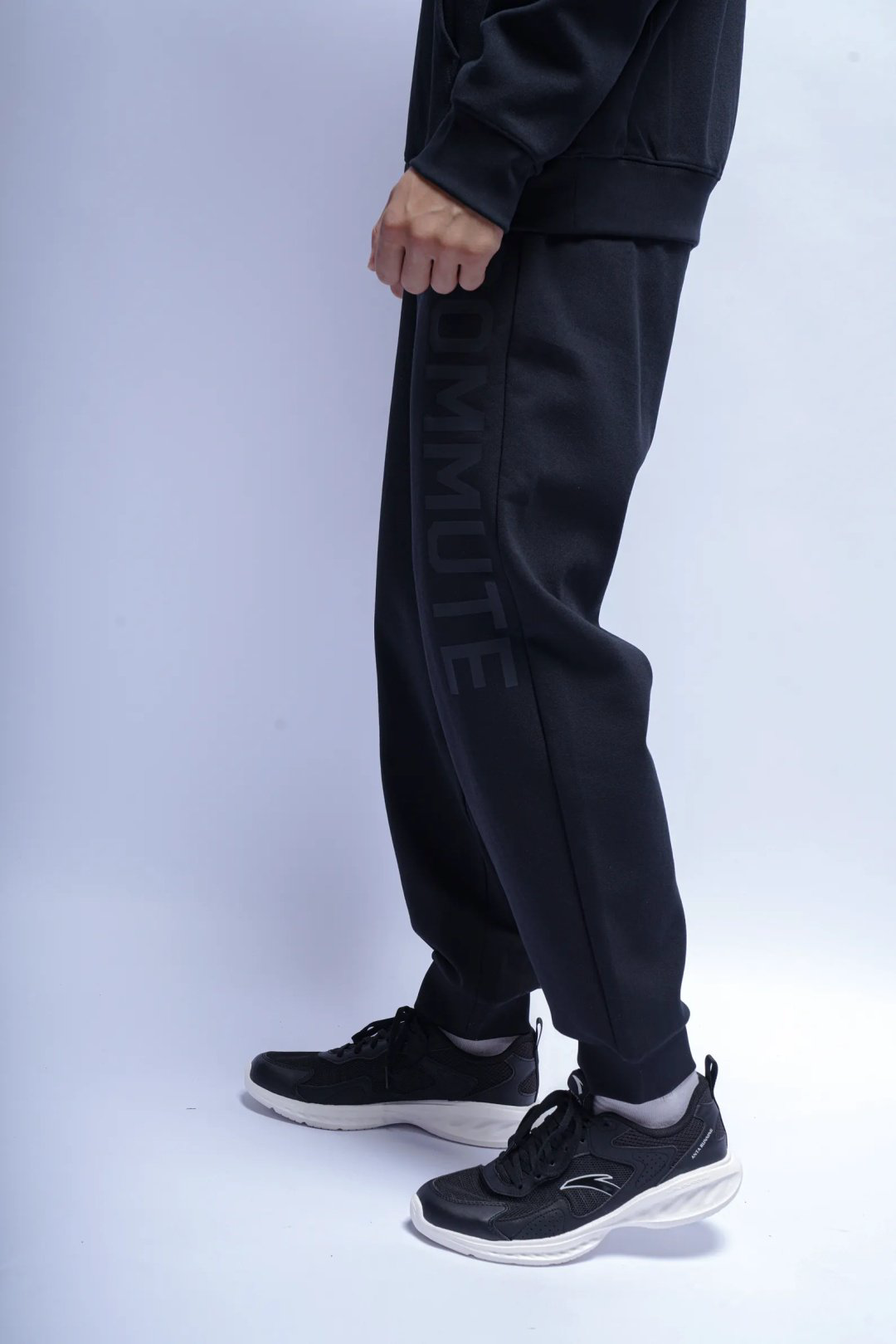 Спортивные брюки Anta 852547321-1 черные XXXL 56-58 купить,NaN