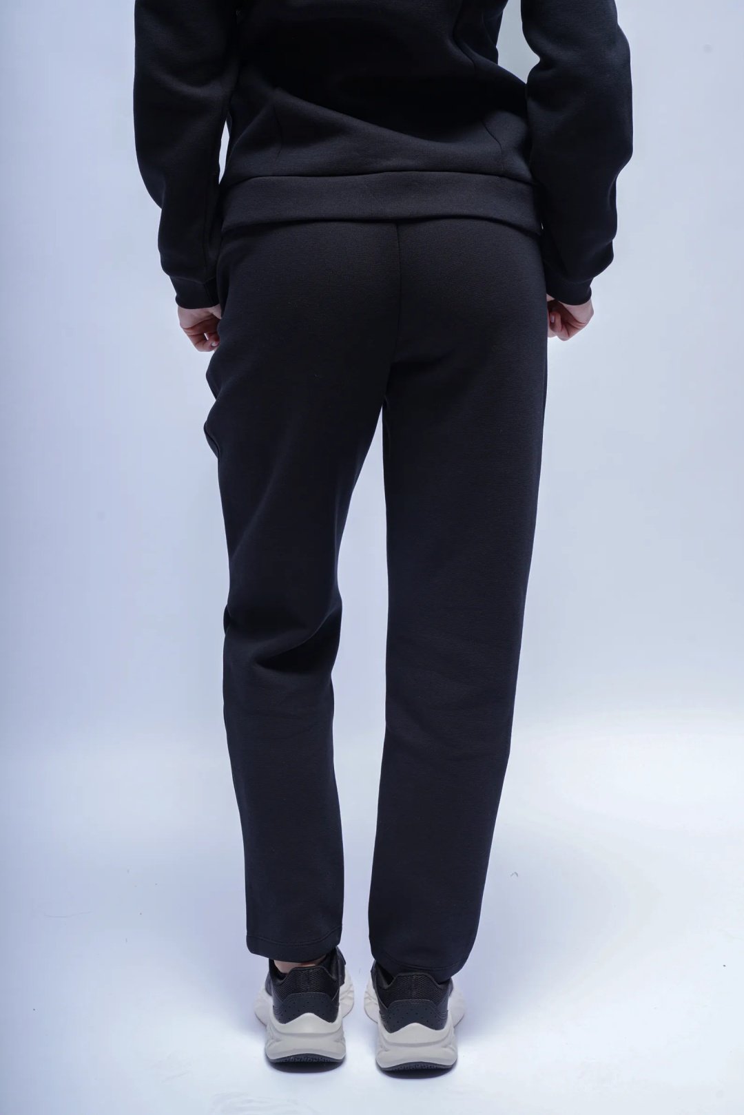 Спортивные брюки Anta 862537323N-2 черные XXL 52-54