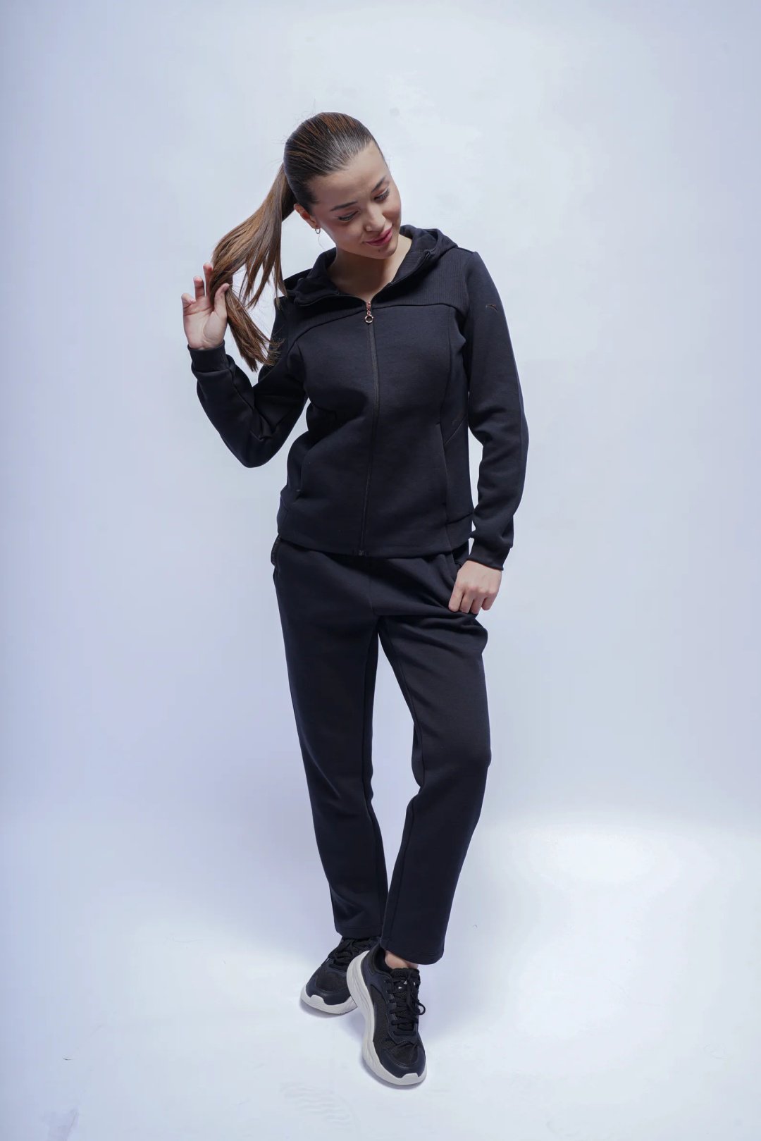 Спортивные брюки Anta 862537323N-2 черные XXL 52-54