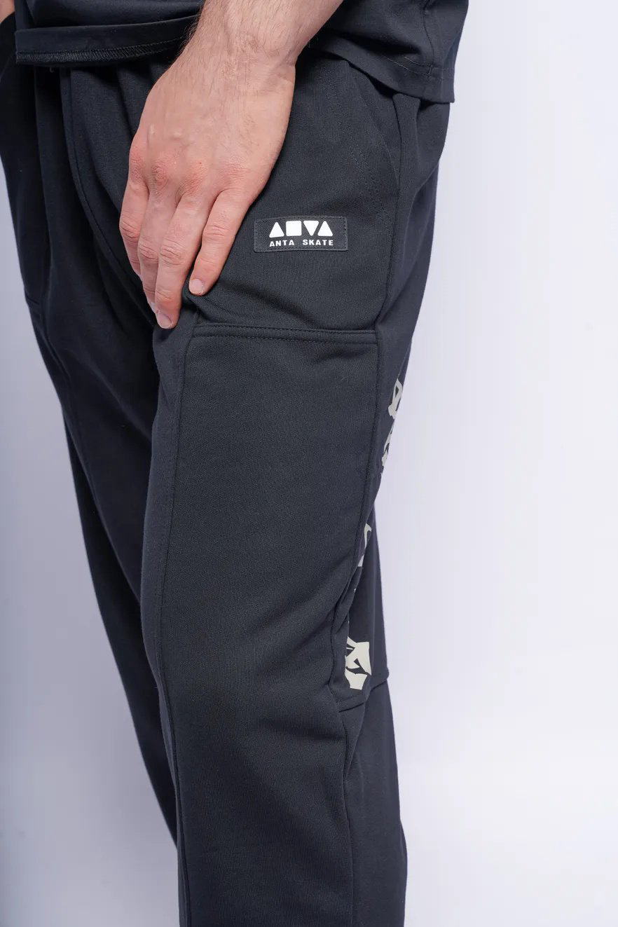 Повседневные брюки Anta 852428308 черные S 46-48 купить,NaN