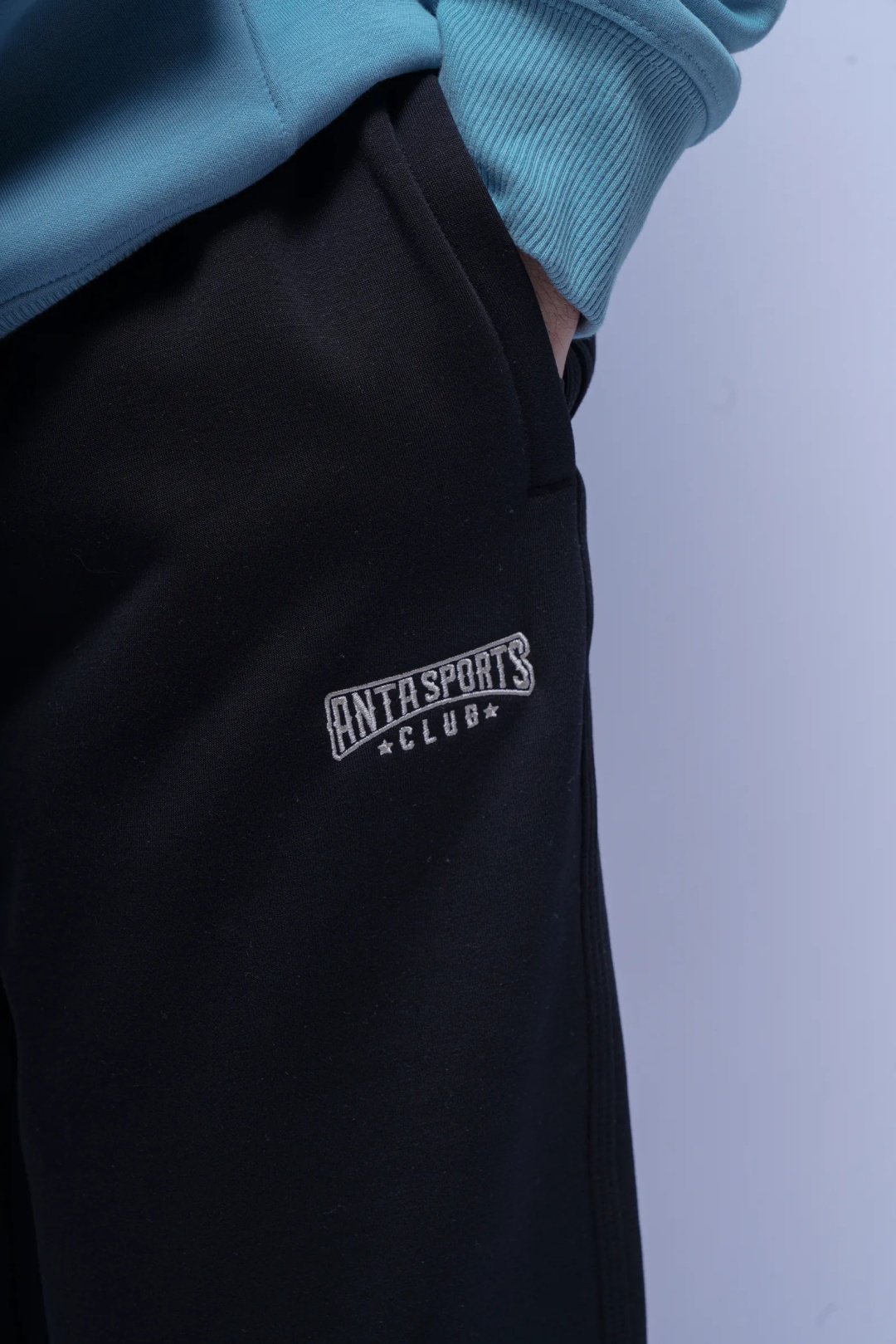 Спортивные брюки Anta 852548305-1 черные XXL 54-56