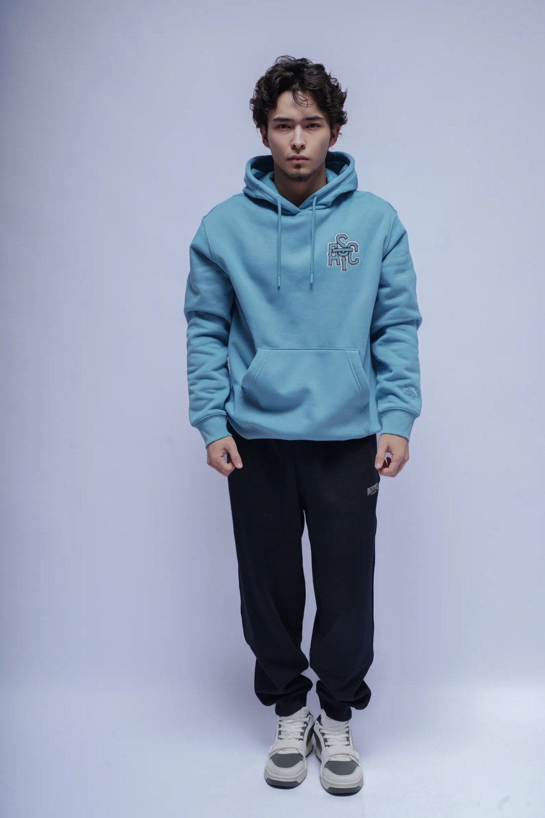 Спортивные брюки Anta 852548305-1 черные XXL 54-56