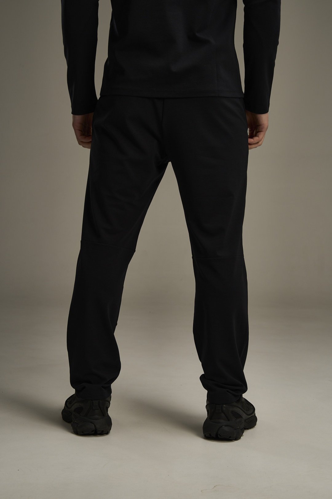 Спортивные брюки Anta 852527304-2 черные XXXXL 58-60 купить,NaN