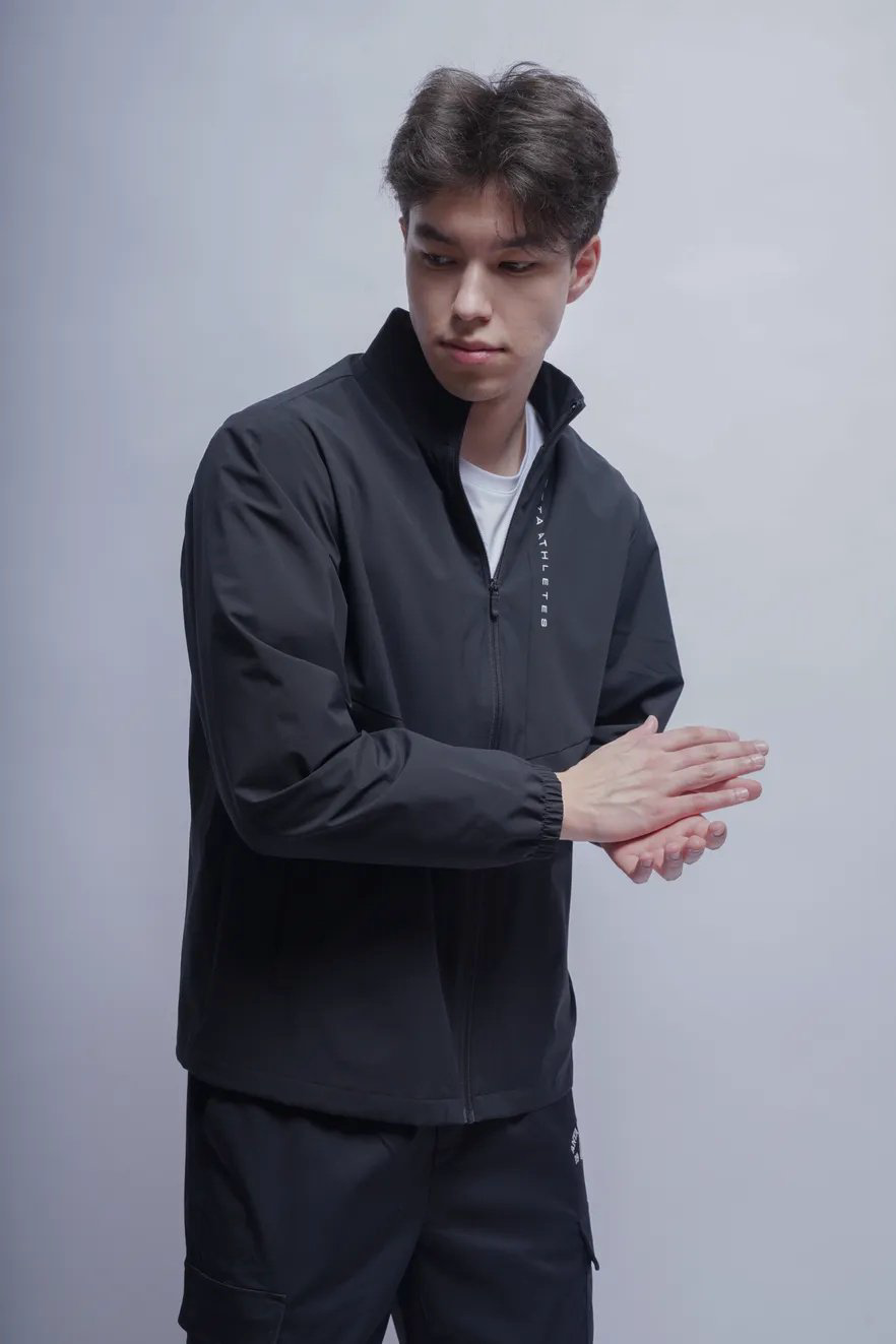 Ветровка Anta 852517639-3 черные S 46-48 купить,NaN