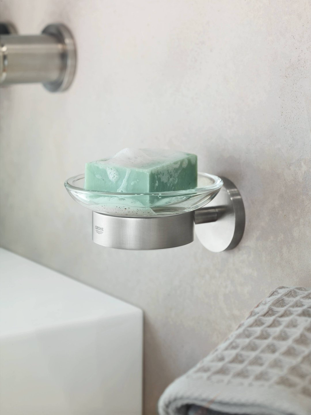 Grohe мыльница Essentials 40444DC1 1 шт, металл, стекло купить,51461