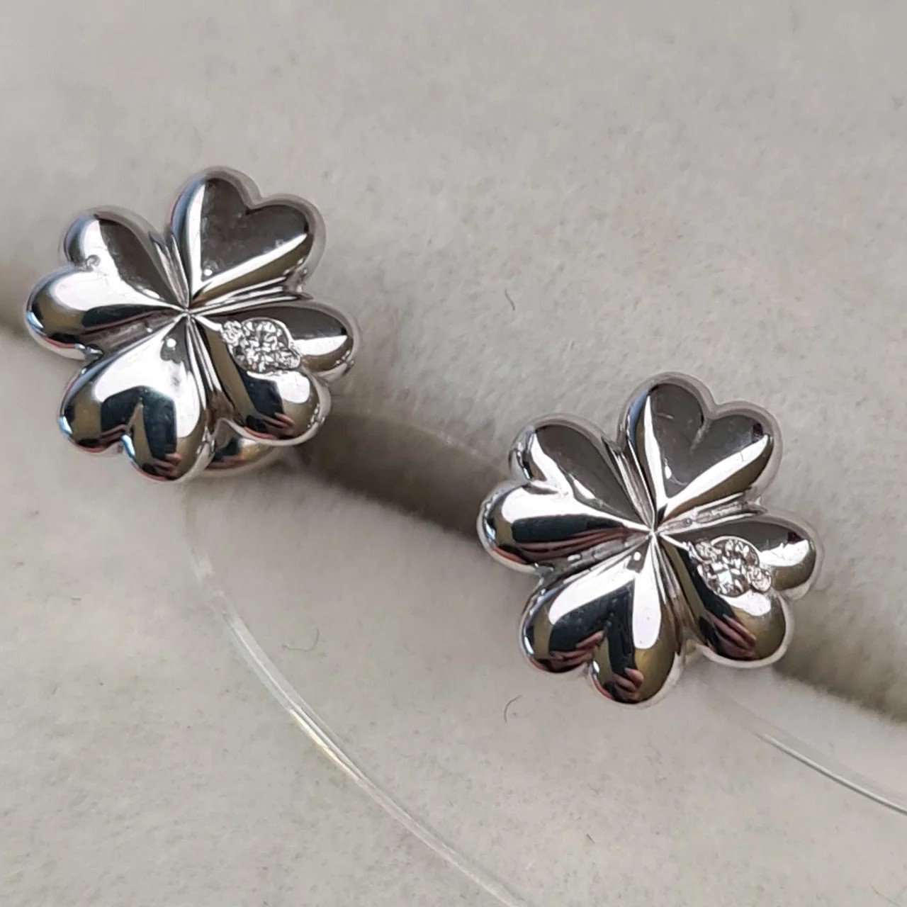 Серьги Deimantas 108343993 1,22гр 0,02ct. купить,NaN