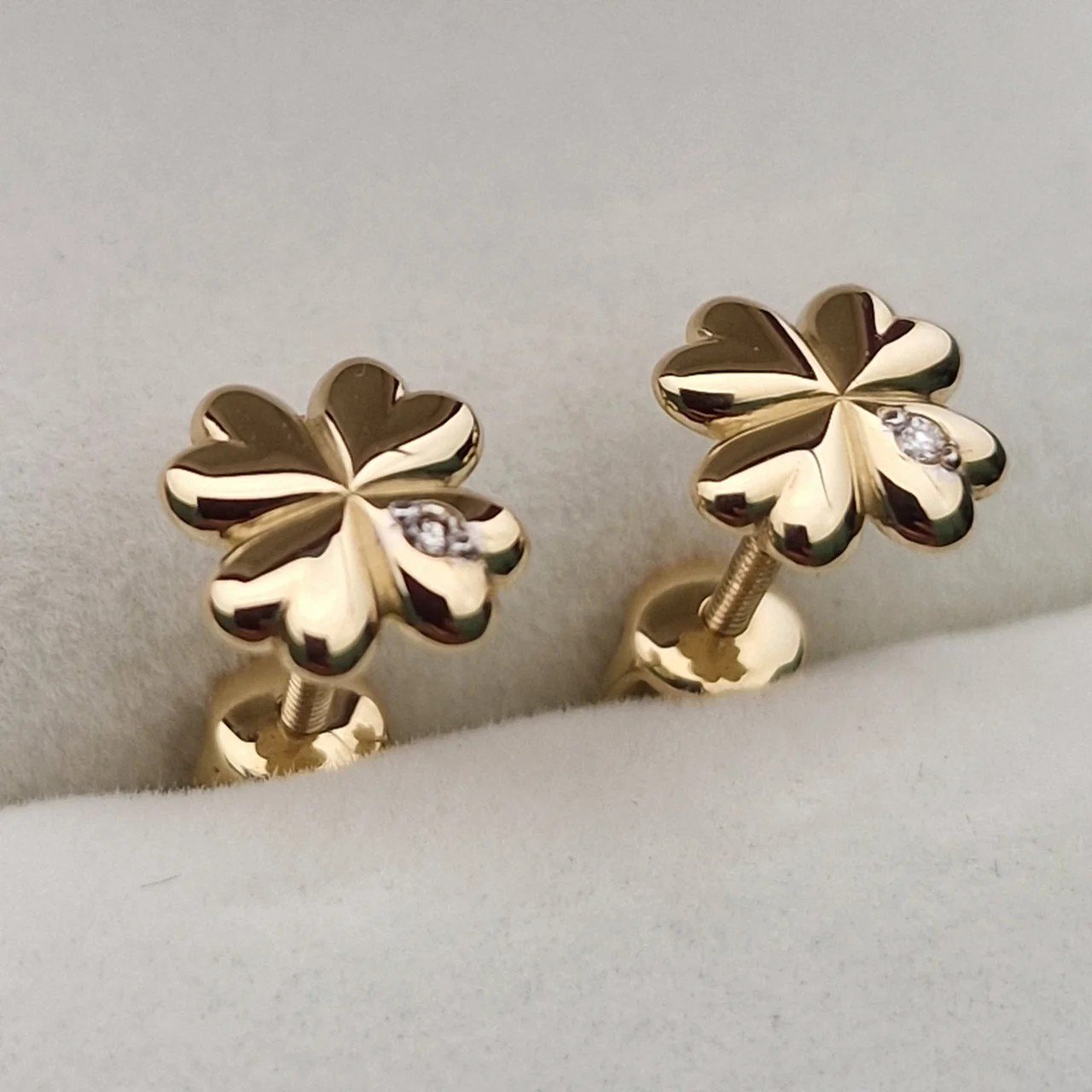 Серьги Deimantas 108343973 1,2гр 0,02ct. купить,NaN