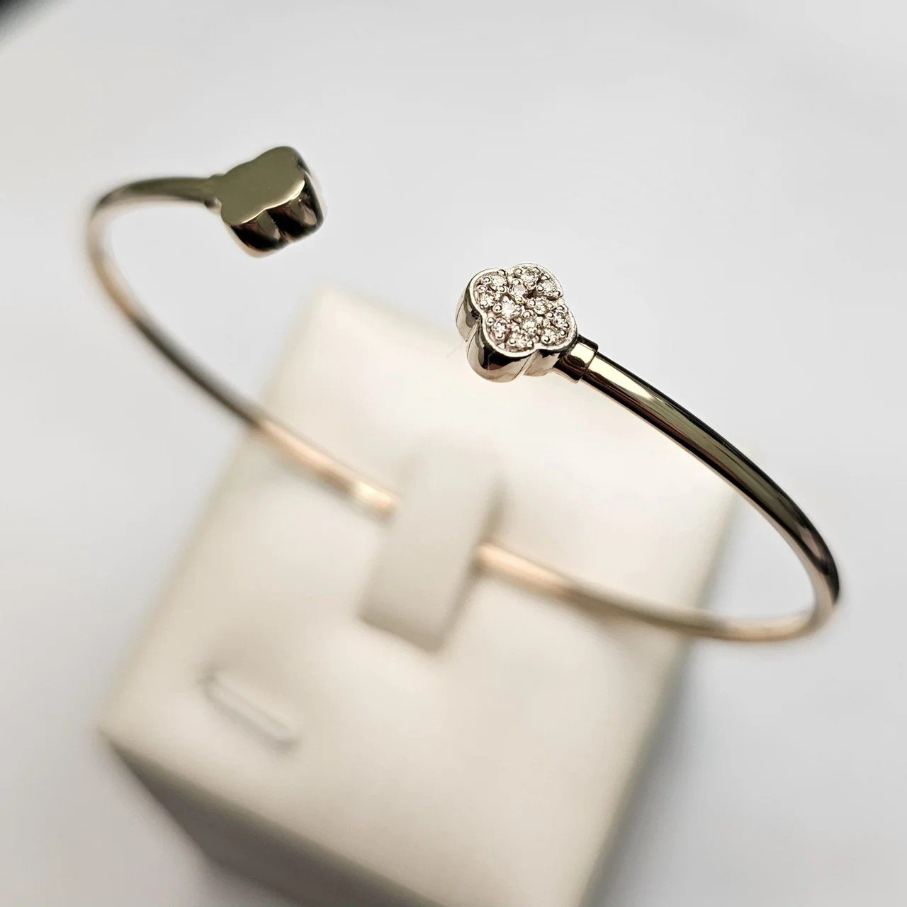 Браслет Deimantas 108343903 14-16р 3,77гр 0,067ct. купить,NaN