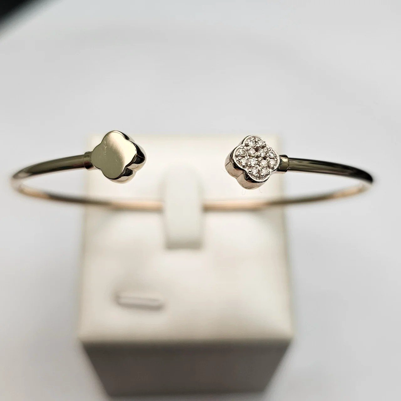 Браслет Deimantas 108343903 14-16р 3,77гр 0,067ct. купить,NaN