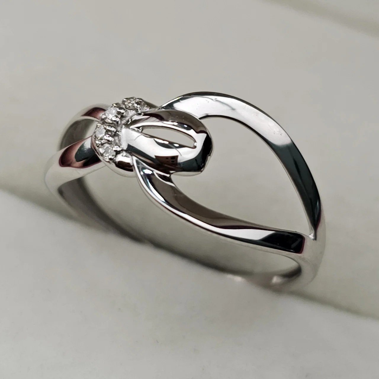 Кольцо Deimantas 108343674 17,5р 0,026гр 0,026ct. купить,NaN