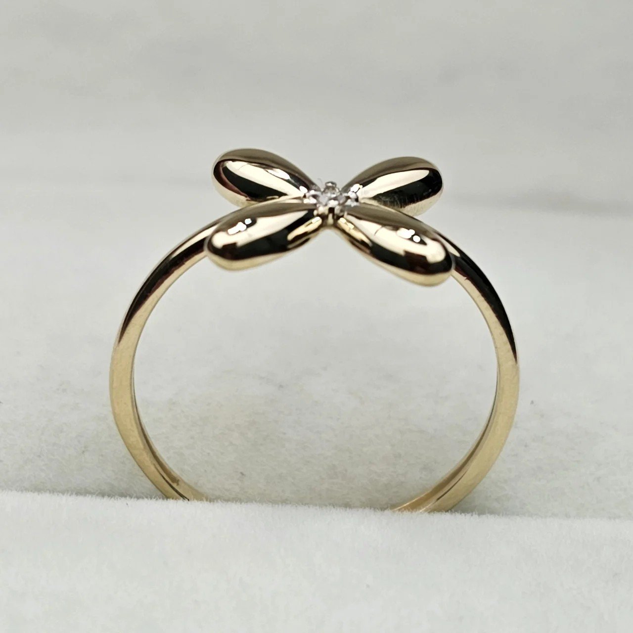 Кольцо Deimantas 108339572 15,5р 1,22гр 0,008ct. купить,NaN