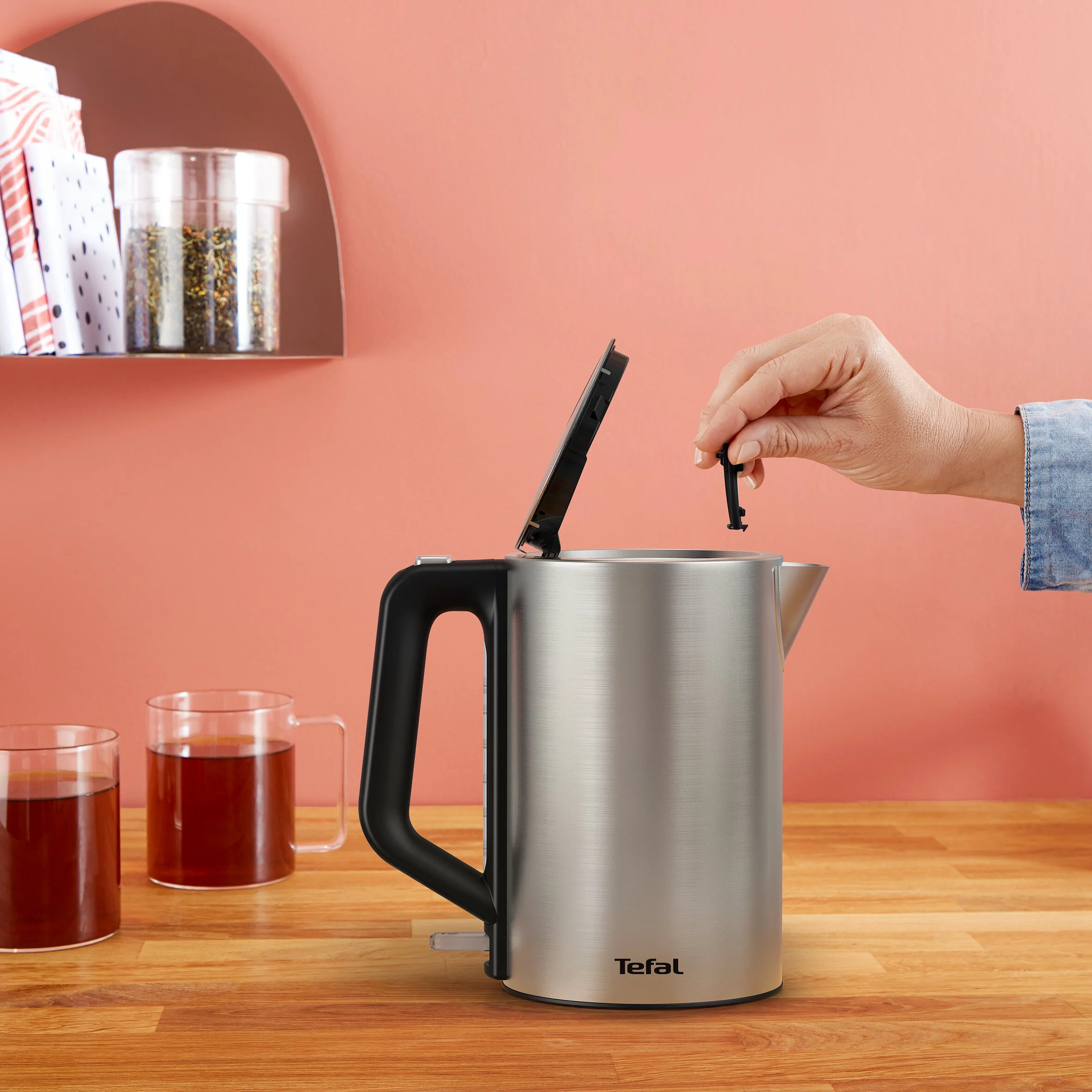 Электрочайник Tefal KI513D10 серебристый купить,34990
