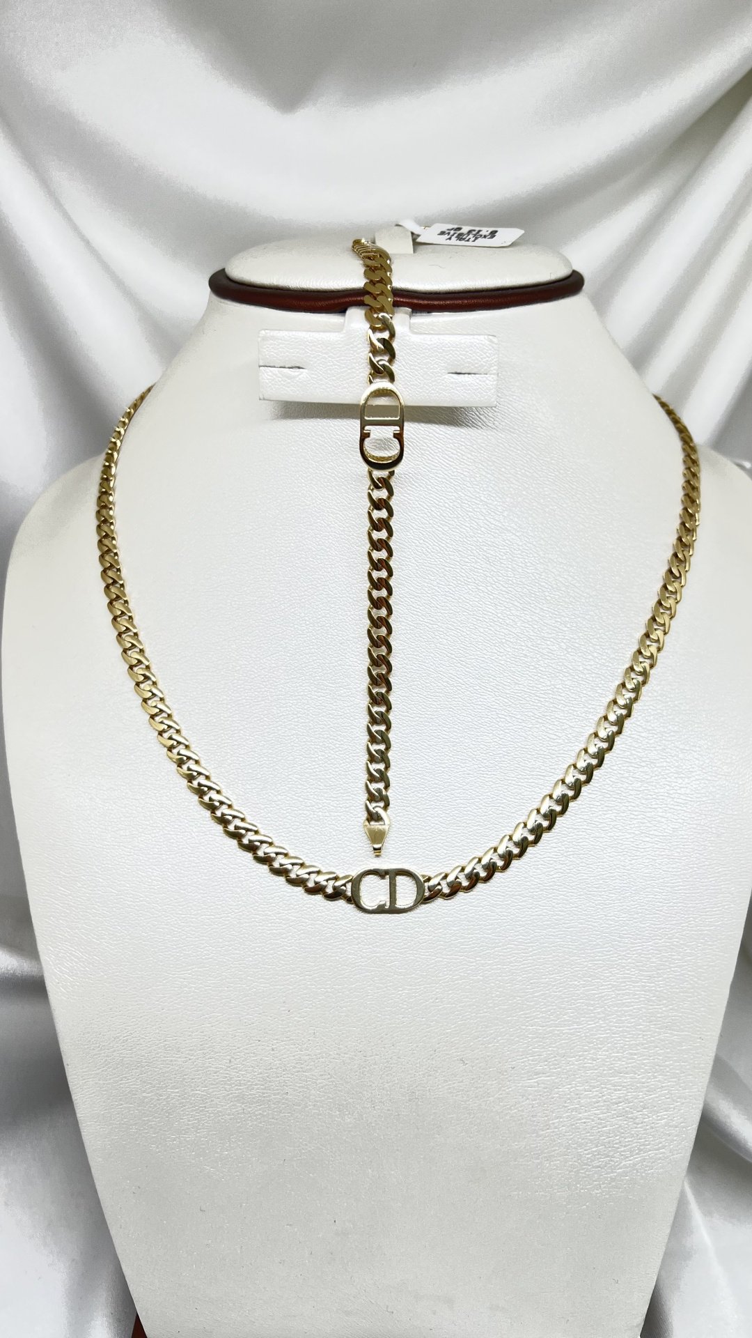 Italy Exclusive Christian Dior вес 21.22 г золото, без вставок купить,1608950