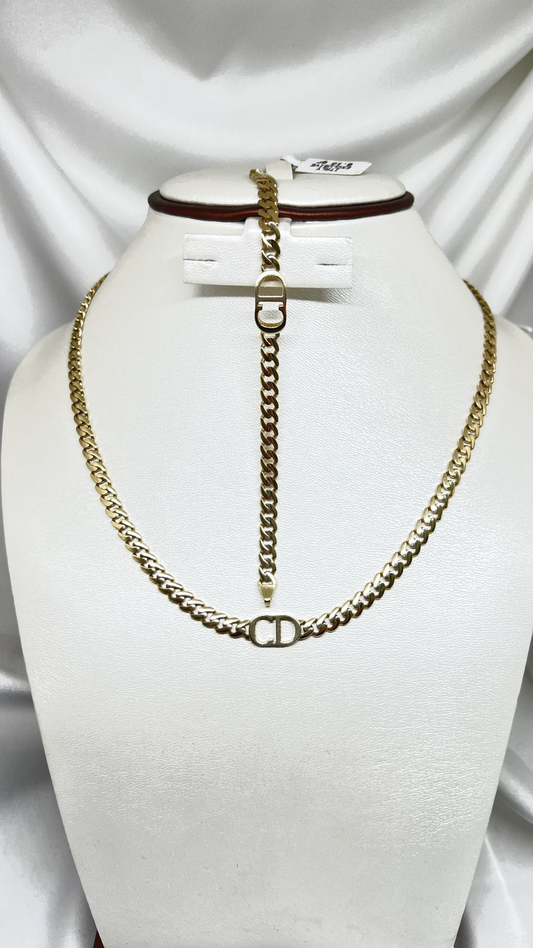 Italy Exclusive Christian Dior вес 21.22 г золото, без вставок купить,1608950