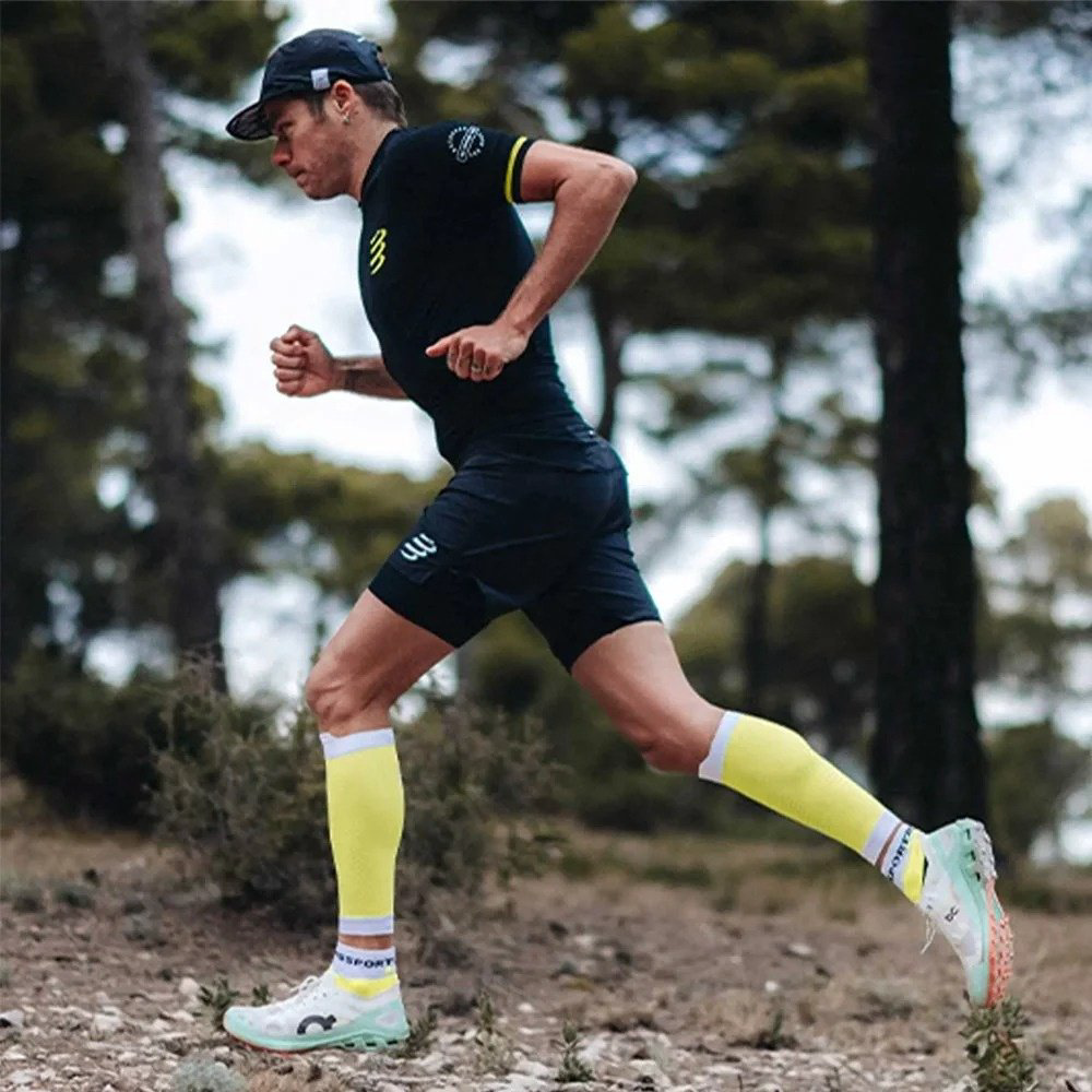 Спортивные шорты Compressport черный купить,63900