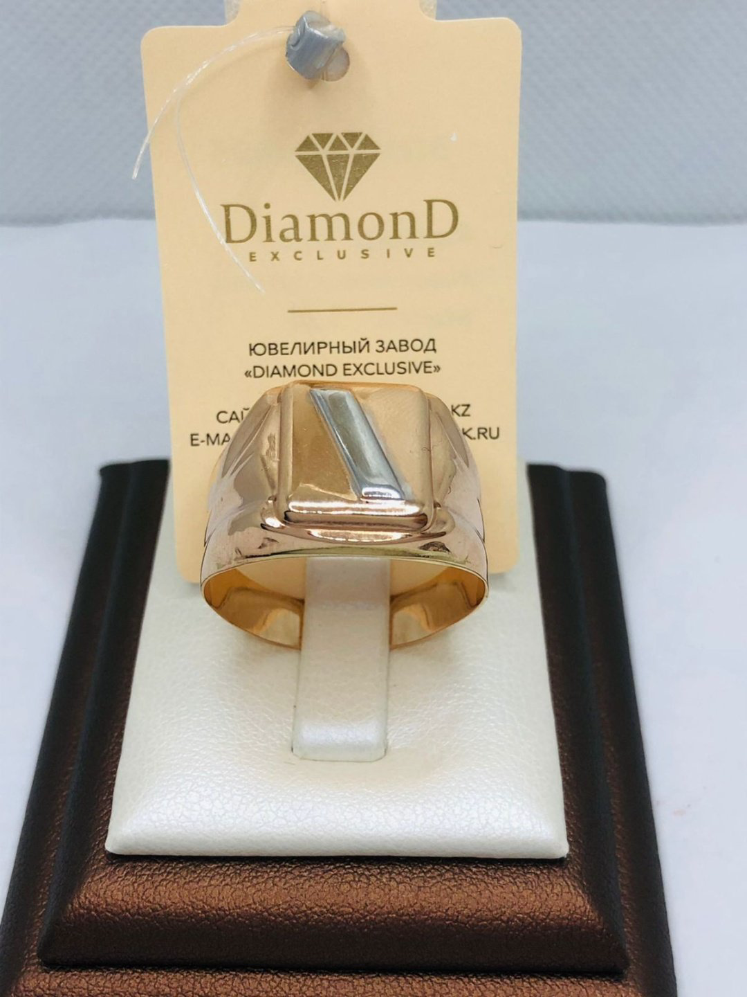 Кольцо DiamonD 2324791 размер 21.5 вес 3.82 г золото, без вставок купить,NaN