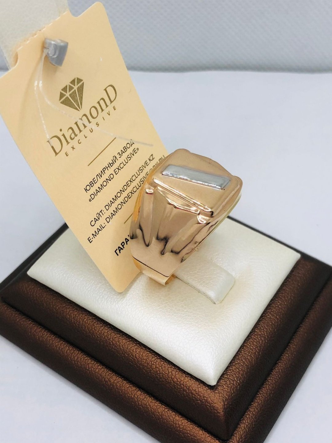 Кольцо DiamonD 2324791 размер 21.5 вес 3.82 г золото, без вставок купить,NaN