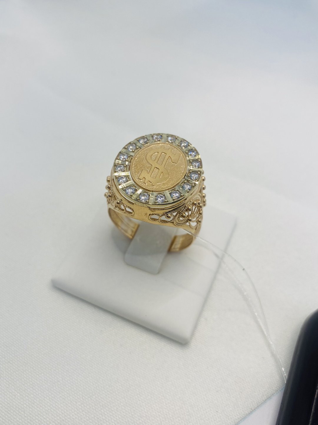 Кольцо MEDINA GOLD 24678 размер 20.5 вес 6.01 г золото, фианит купить,NaN
