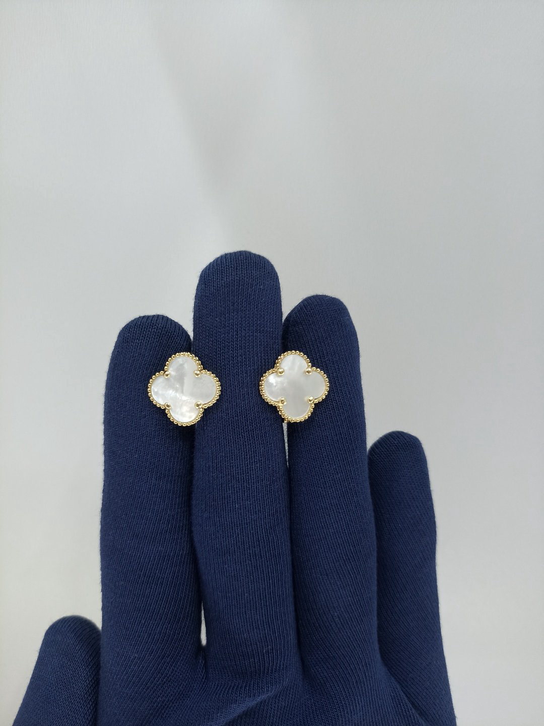 Серьги MIRSADO GOLD MG0276271 вес 3.68 г золото, перламутр купить,NaN