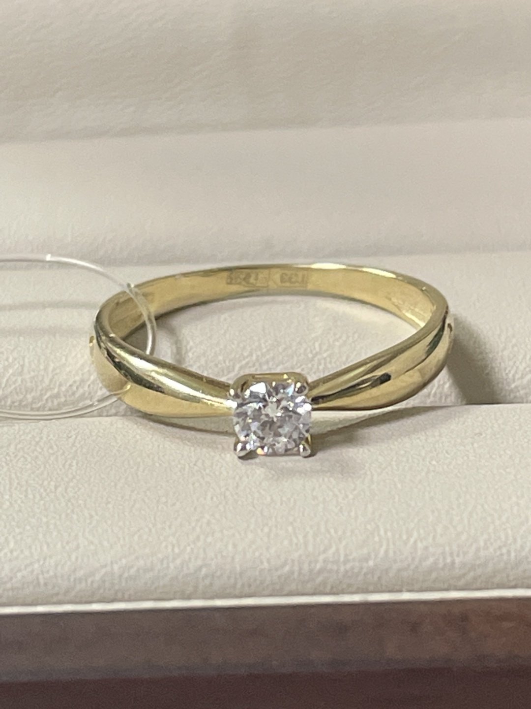Кольцо Diamond Exclusive 9654321 размер 17.5 вес 1.78 г золото, фианит купить,NaN