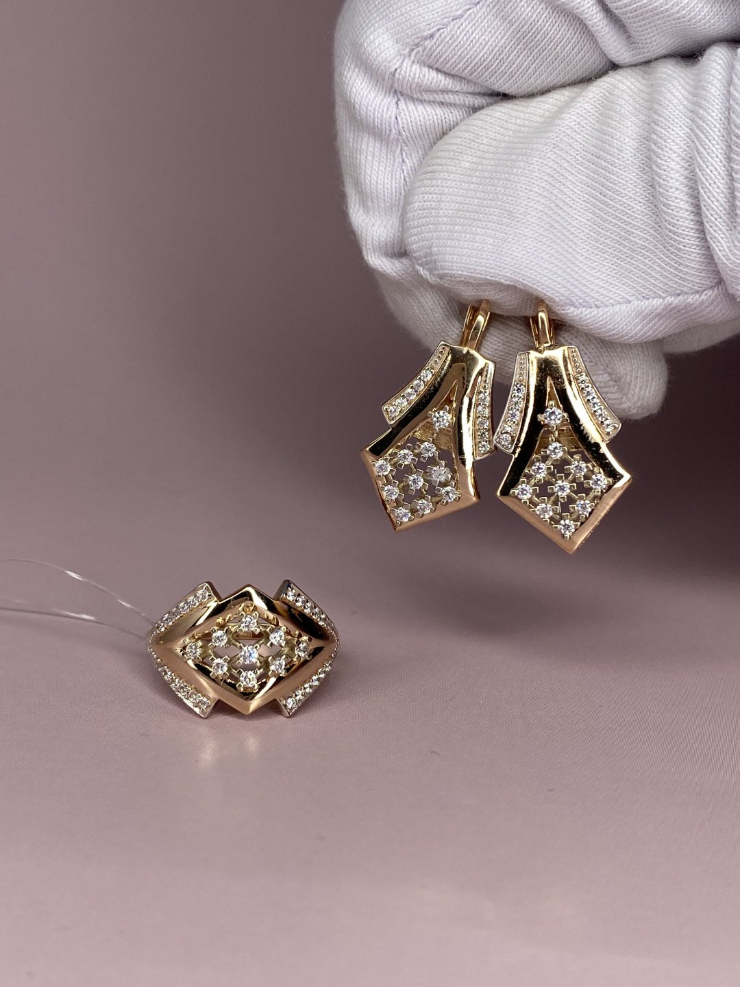 DiamonD SET5048 вес 8.93 г золото, фианит купить,666200