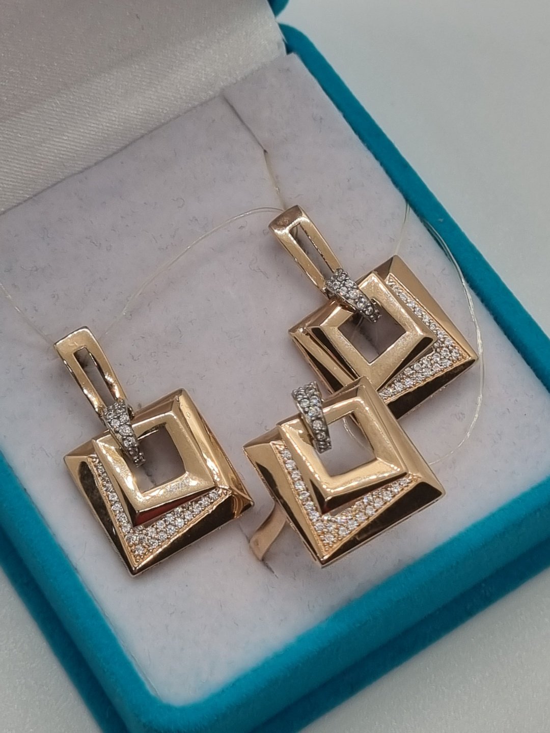 Zhanar Gold ZHA84_765 вес 11.37 г золото, фианит купить,NaN