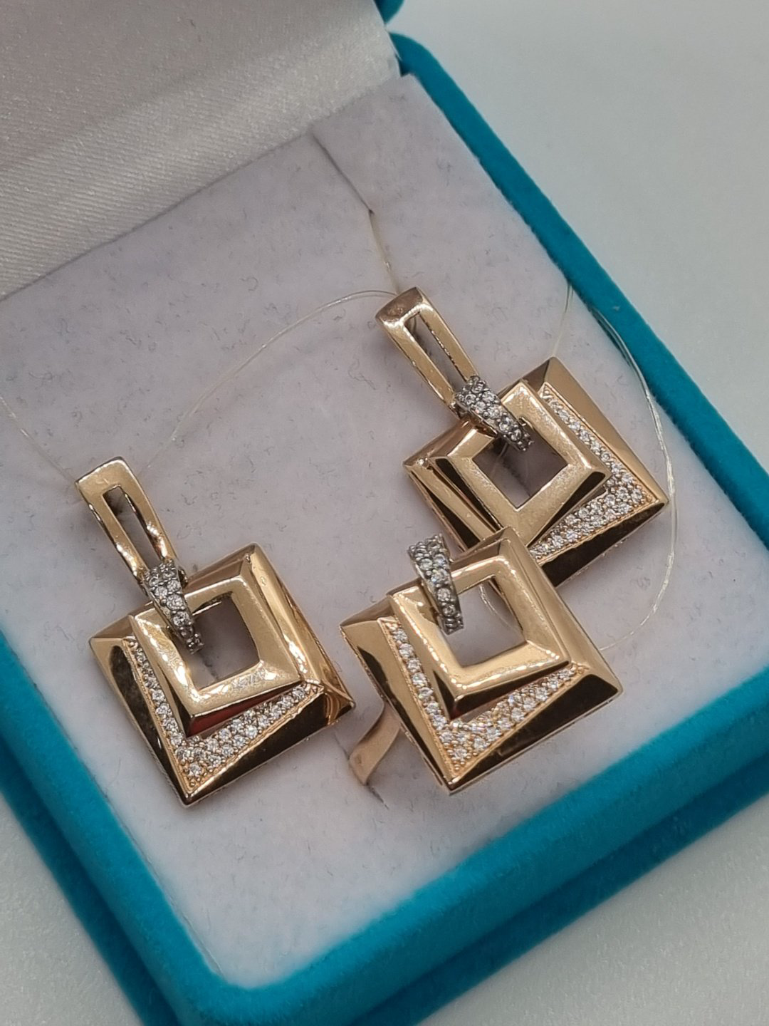Zhanar Gold ZHA84_765 вес 11.37 г золото, фианит купить,NaN
