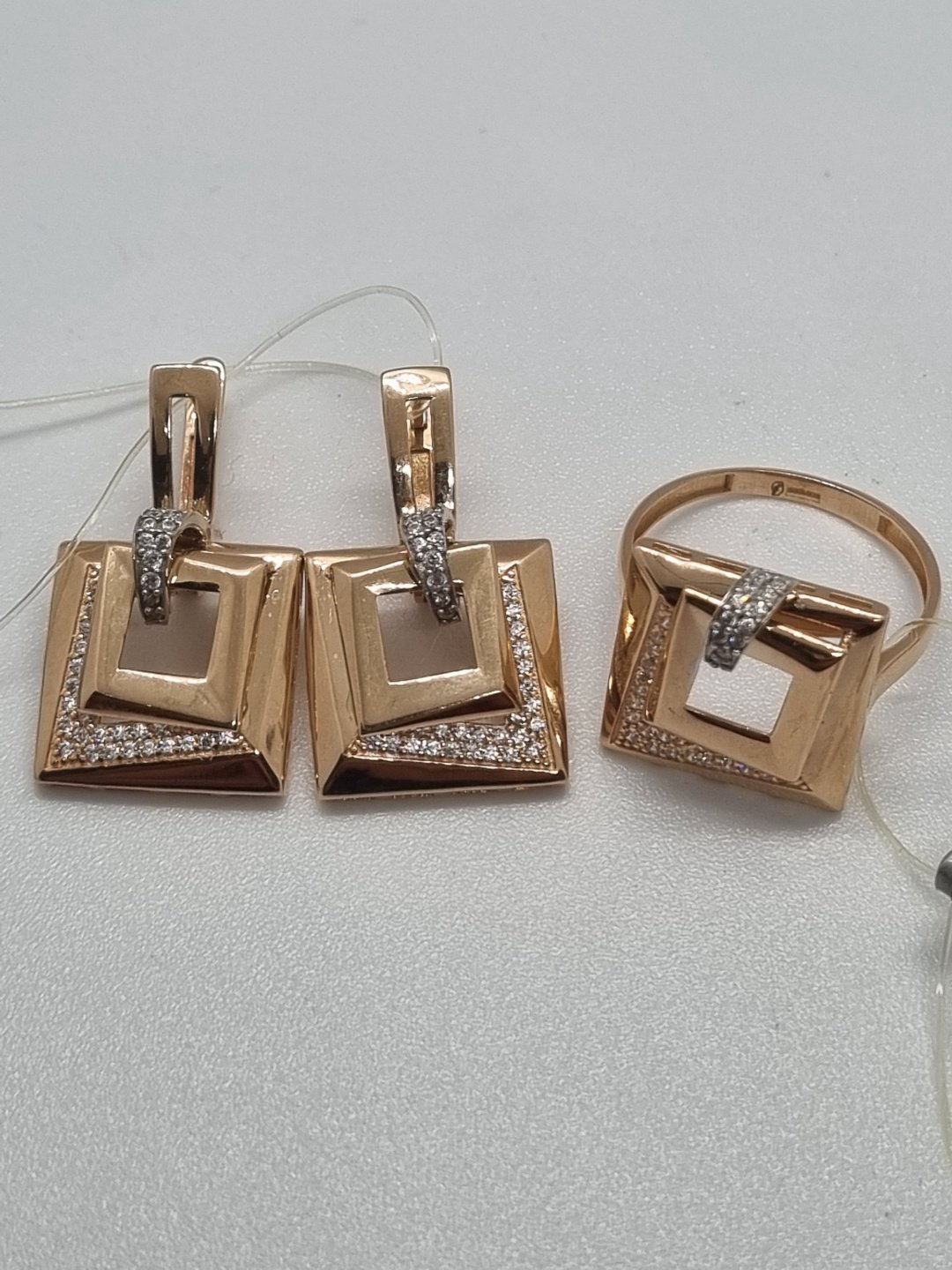 Zhanar Gold ZHA84_765 вес 11.37 г золото, фианит купить,NaN