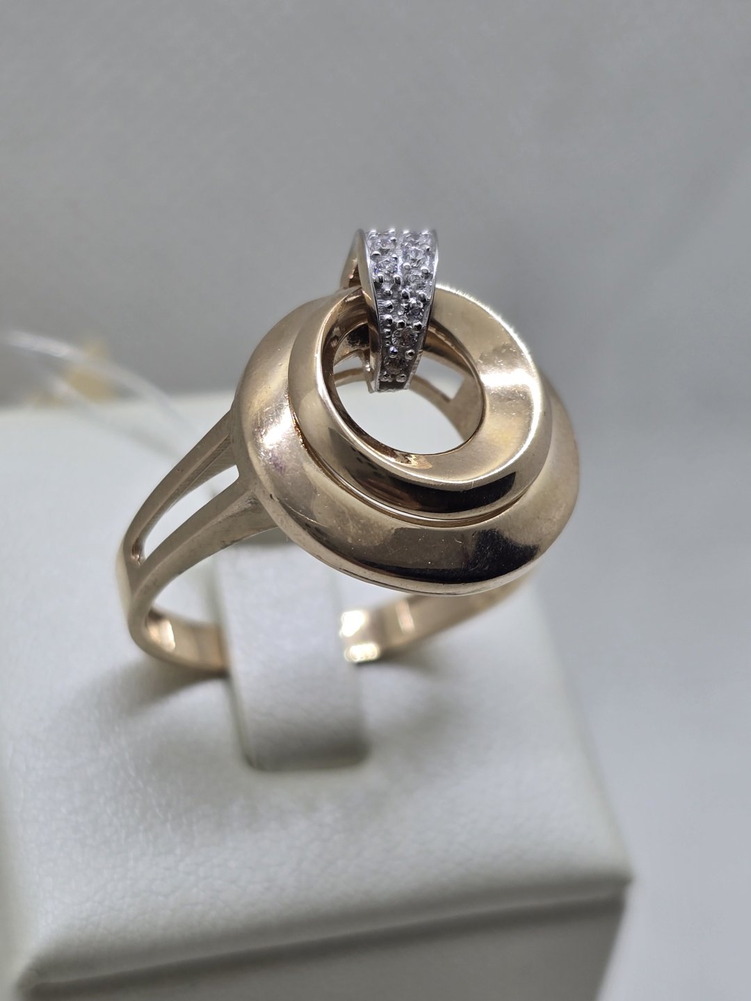 Кольцо Diamond Exclusive 405158590 размер 20 вес 4.61 г золото, фианит купить,NaN