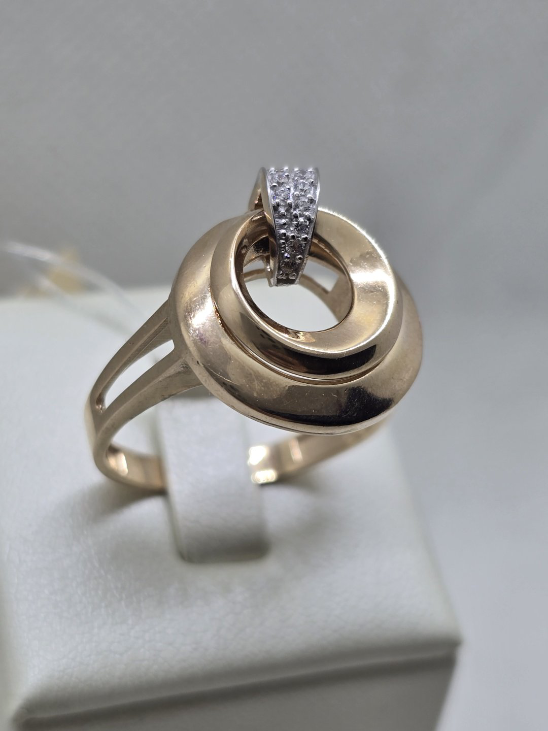 Кольцо Diamond Exclusive 405158590 размер 20 вес 4.61 г золото, фианит купить,NaN