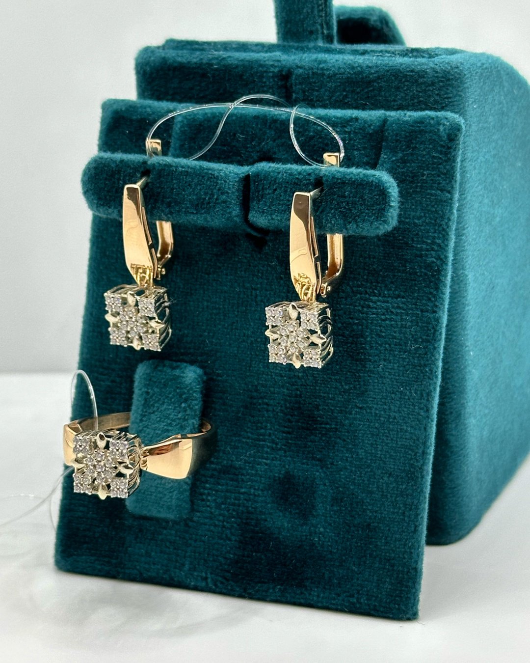 Ali Gold 26140 вес 6.09 г золото, фианит купить,NaN
