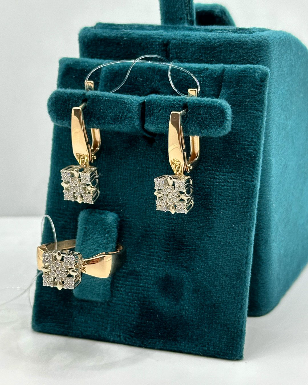 Ali Gold 26140 вес 6.09 г золото, фианит купить,NaN