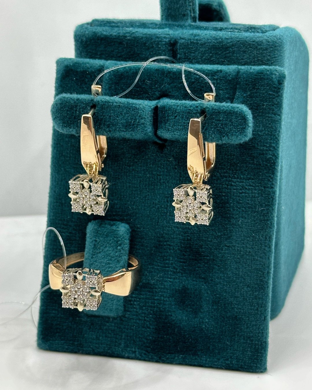 Ali Gold 26140 вес 6.09 г золото, фианит купить,NaN