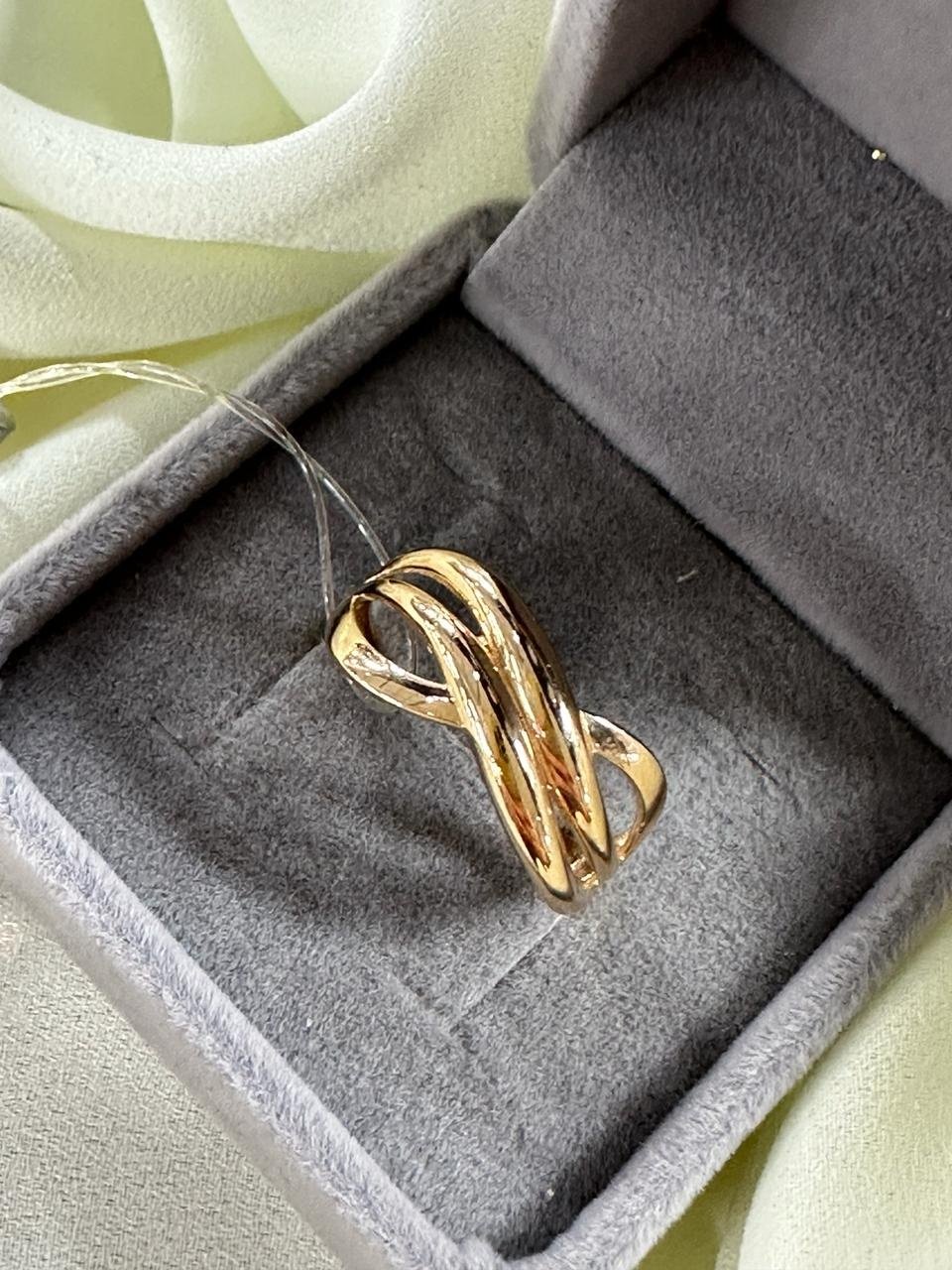 Кольцо Diamond 45678 размер 19 вес 1.89 г золото, без вставок купить,NaN