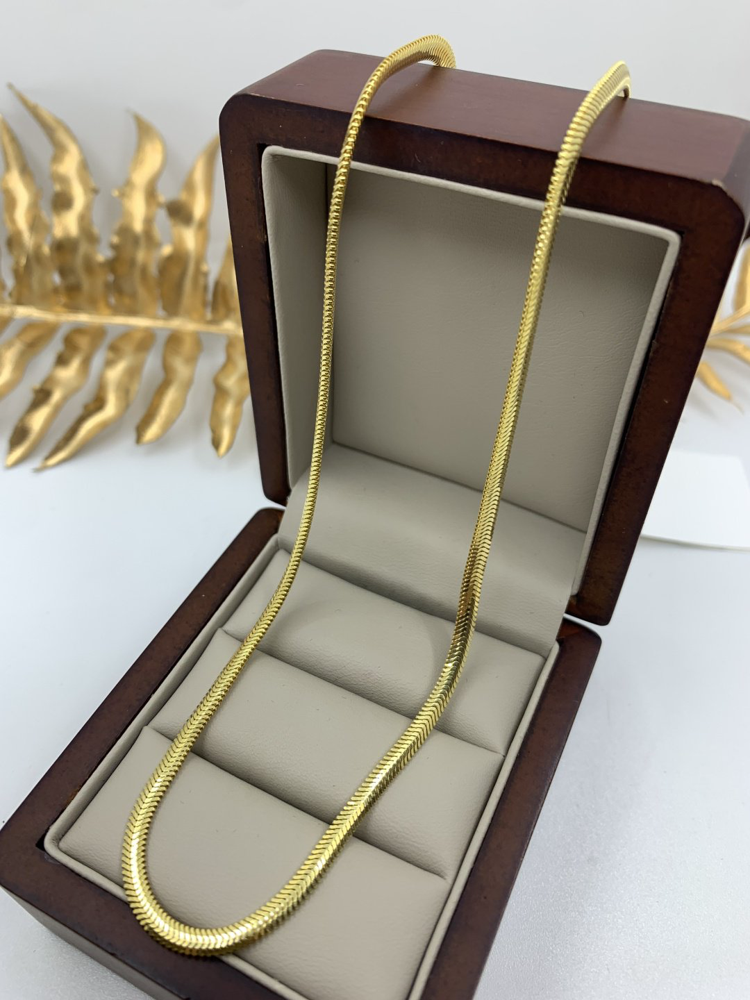 Цепь Dinara Gold 395708 длина 55 см, вес 11.5 г золото, плетение отсутствует купить,NaN