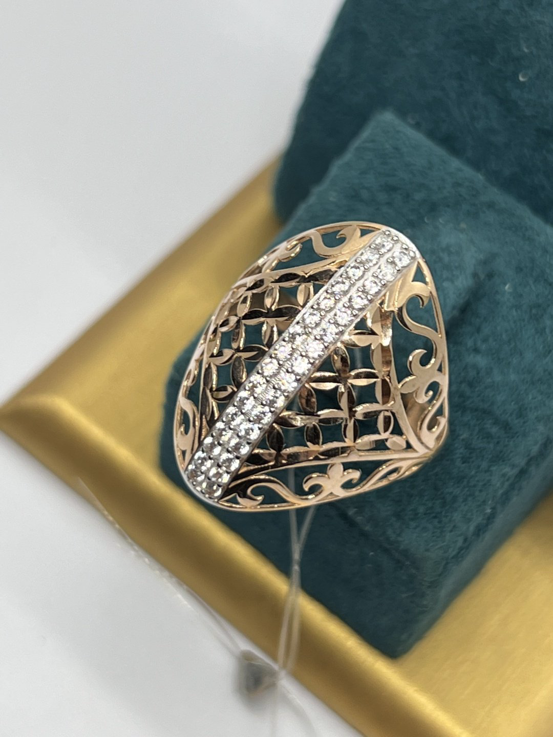 Кольцо Zhanar Gold 446788 размер 21 вес 3.15 г золото, фианит купить,NaN