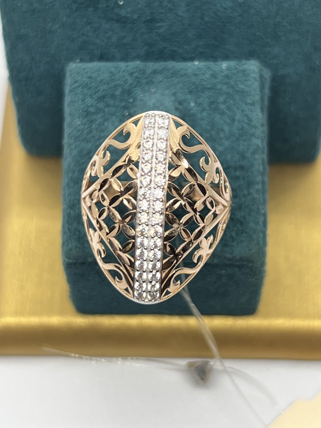 Кольцо Zhanar Gold 446788 размер 21 вес 3.15 г золото, фианит купить,NaN