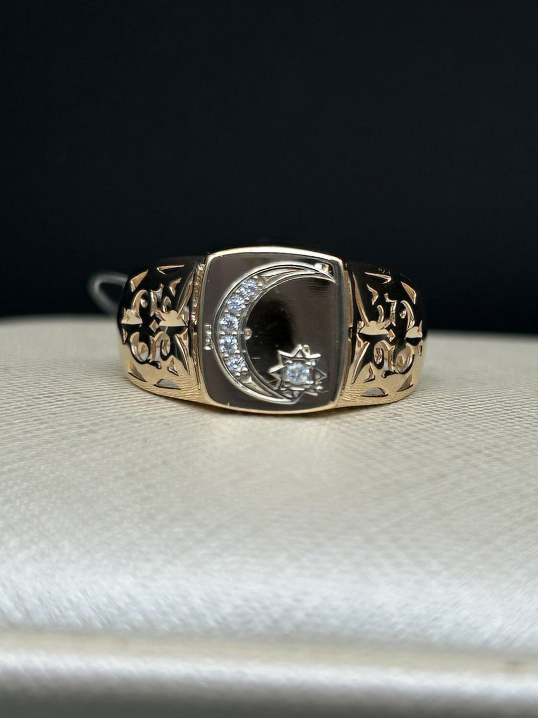 Кольцо Diamond Exclusive 2782 размер 22 вес 3.37 г золото, фианит купить,NaN