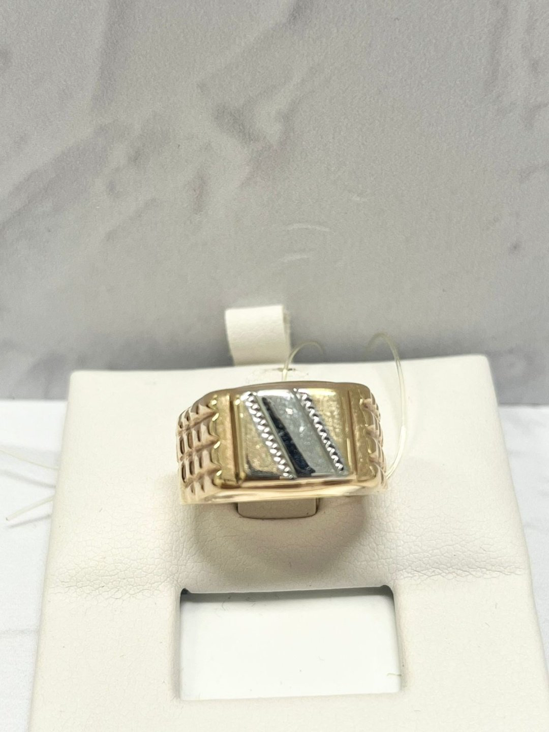 Кольцо Diamond Exclusive 7382463278 размер 19 вес 2.87 г золото, без вставок купить,NaN
