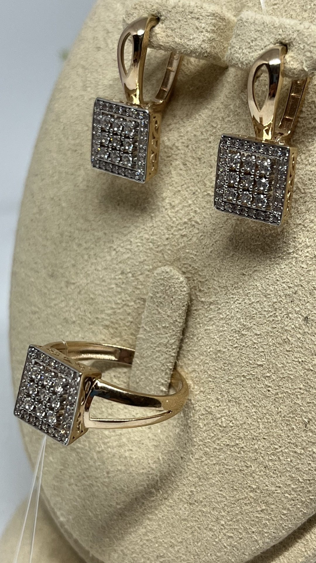 Diamond 180591 вес 5.91 г золото, фианит купить,NaN